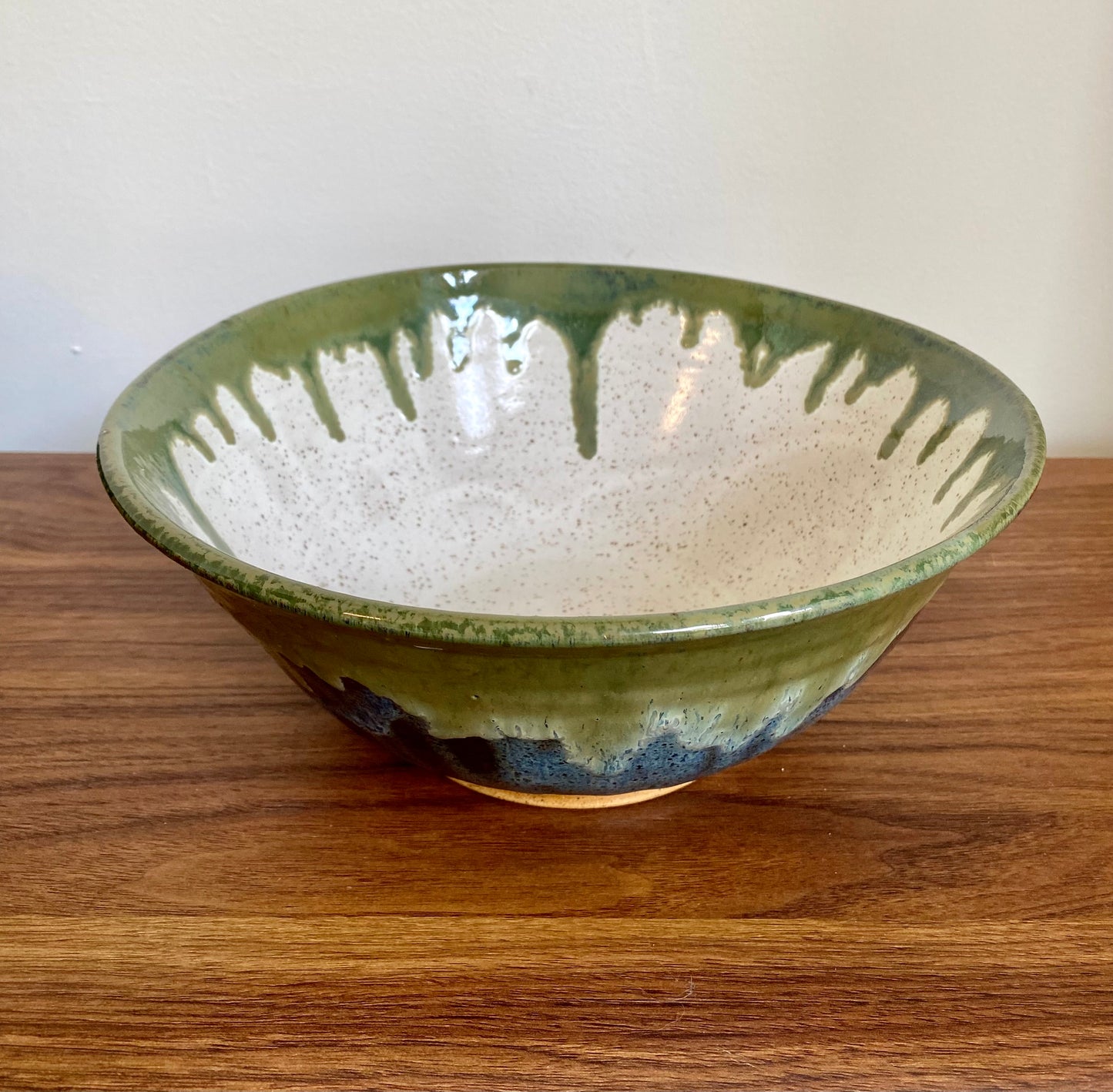 Extra-large Stoneware Bowl