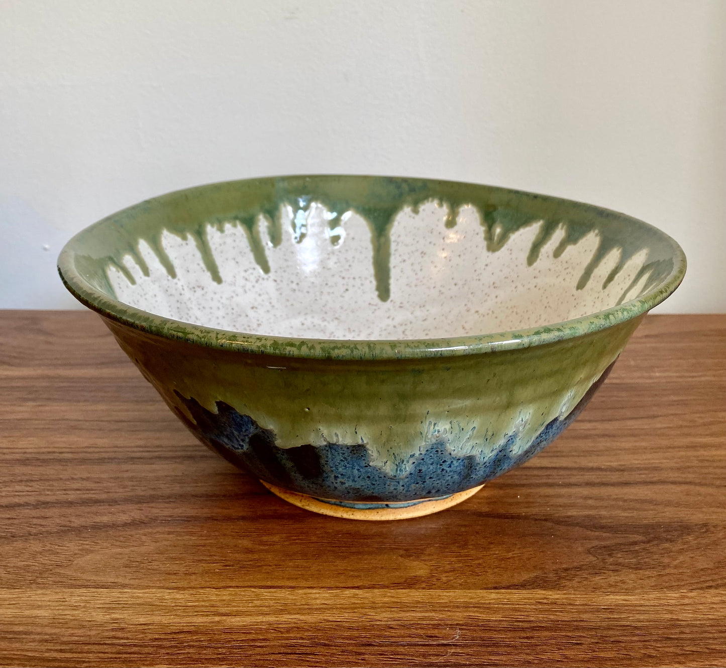 Extra-large Stoneware Bowl