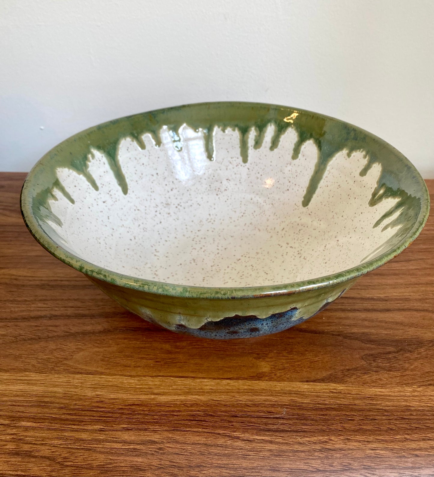 Extra-large Stoneware Bowl