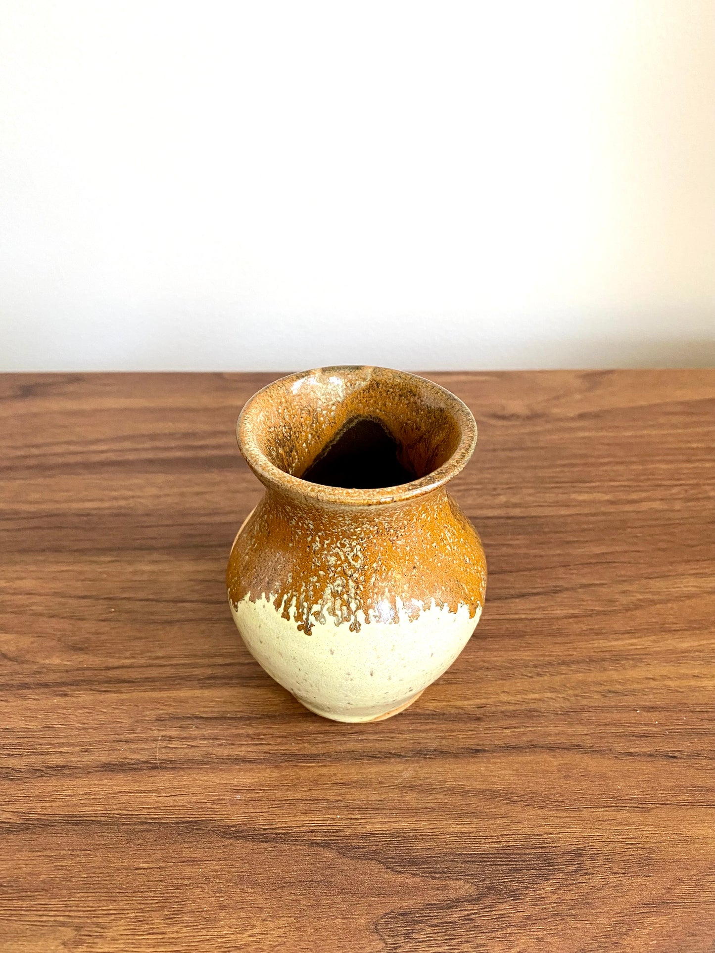 Small-medium Stoneware Vase